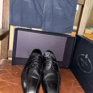 Prada | Shoes | Prada Mens Black Leather Oxfords Size 7  display picture 3